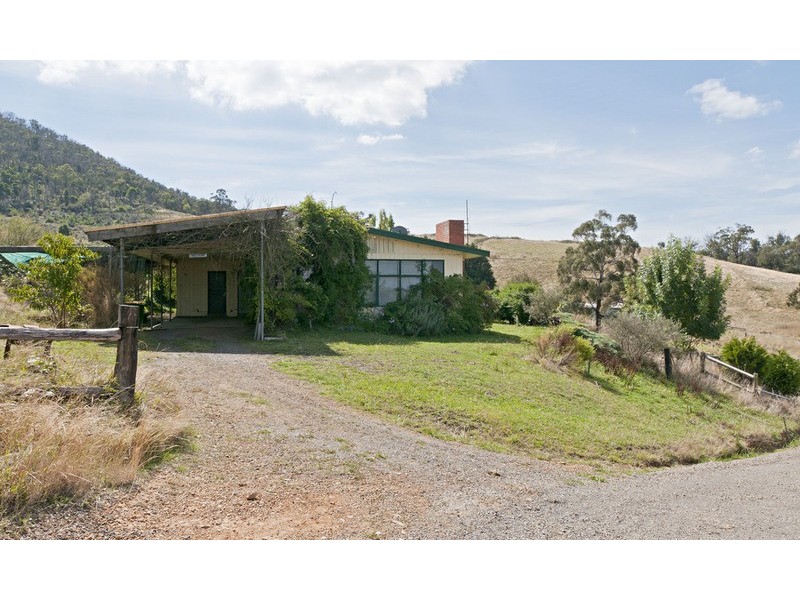 2029 Melba  Highway, Dixons Creek VIC 3775