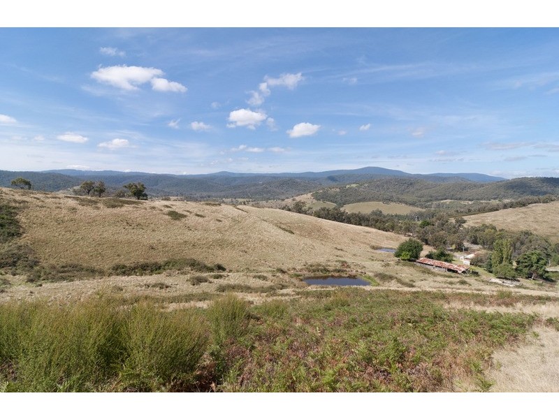 2029 Melba  Highway, Dixons Creek VIC 3775