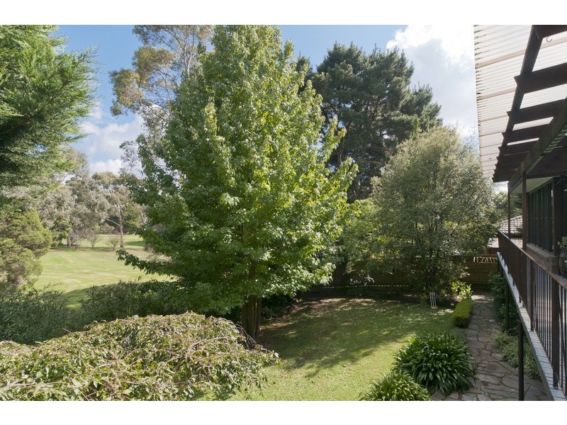 9 Valley Ho, Chirnside Park VIC 3116