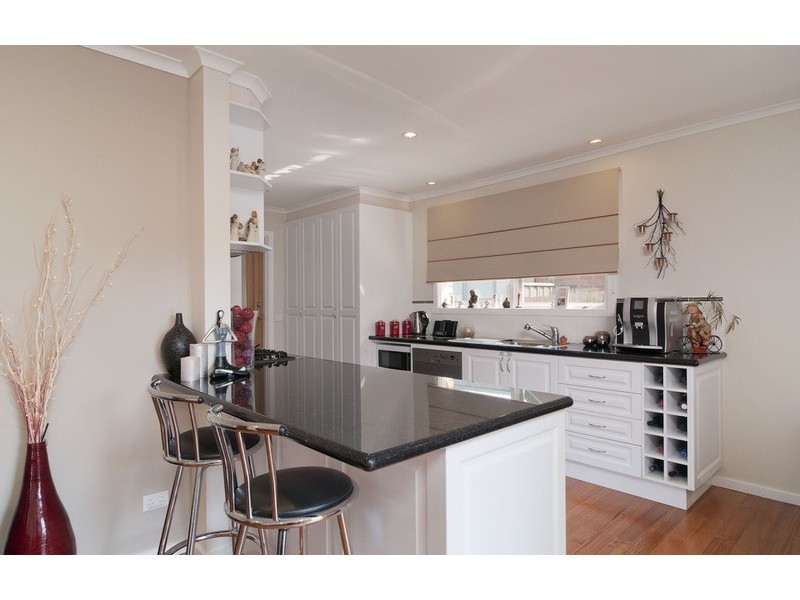 3 Hamilton Close, Kilsyth VIC 3137