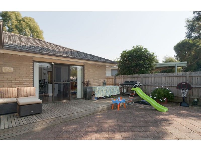 3 Hamilton Close, Kilsyth VIC 3137