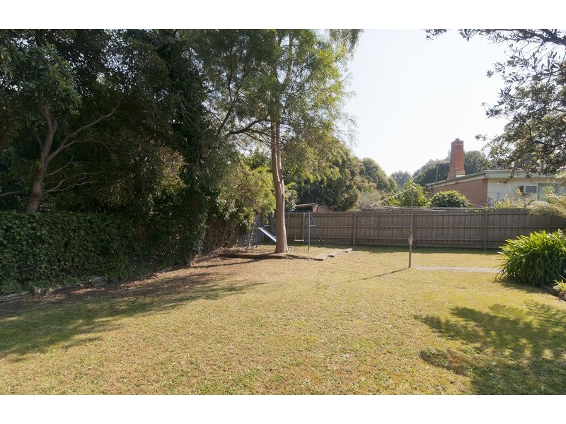 3 Hamilton Close, Kilsyth VIC 3137