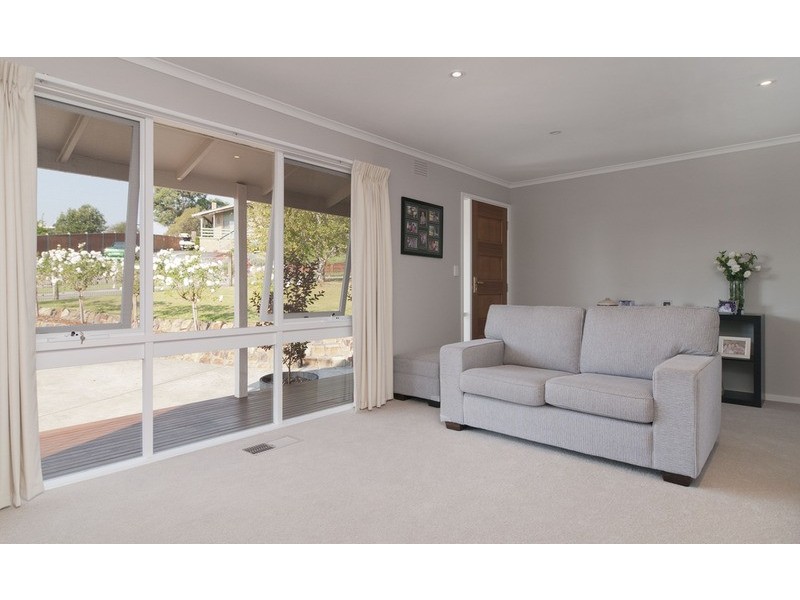 8 Morris Court, Wandin North VIC 3139