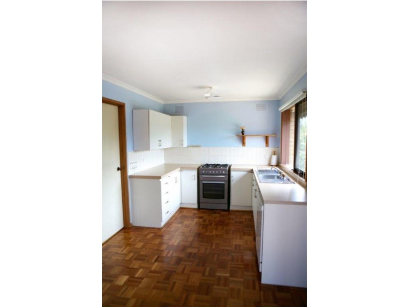 17 Raleigh Street, Seville VIC 3139