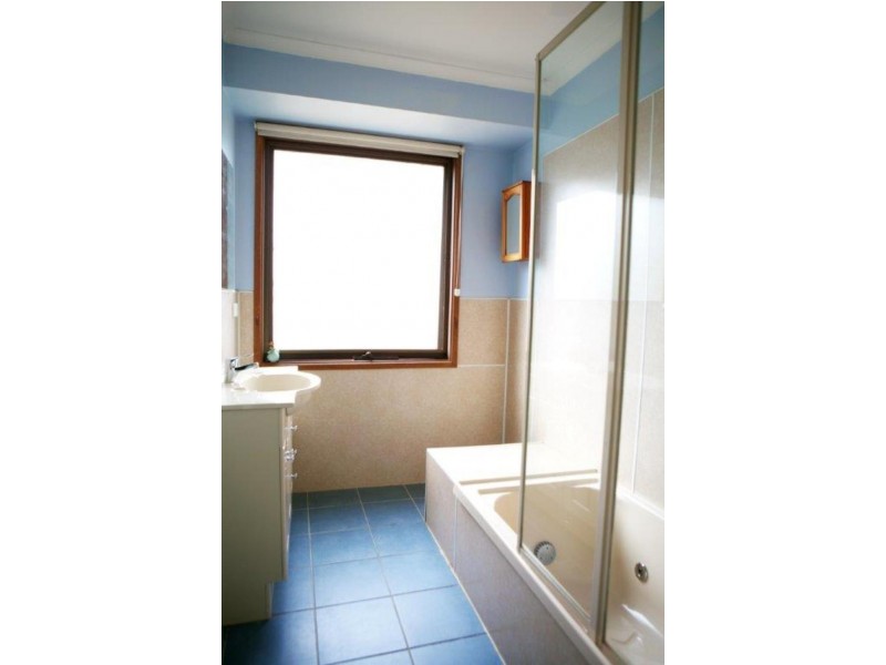 17 Raleigh Street, Seville VIC 3139