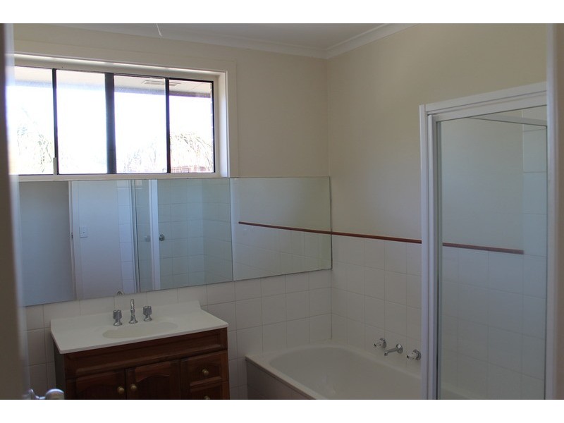 2 Bowen Road, Lilydale VIC 3140