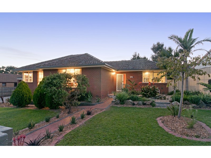 94 Landscape  Drive, Mooroolbark VIC 3138
