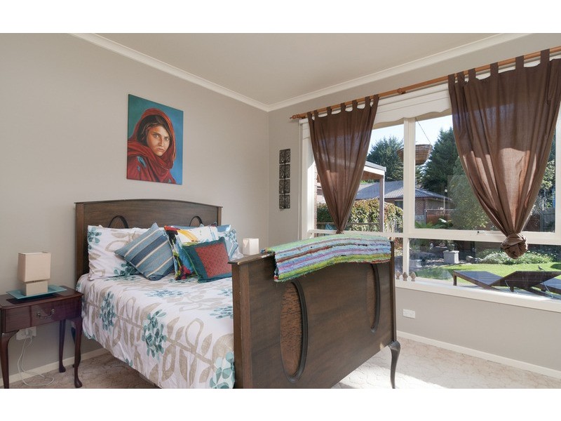 94 Landscape  Drive, Mooroolbark VIC 3138