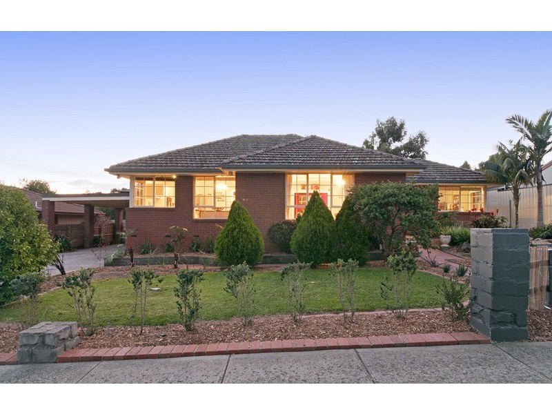 94 Landscape  Drive, Mooroolbark VIC 3138