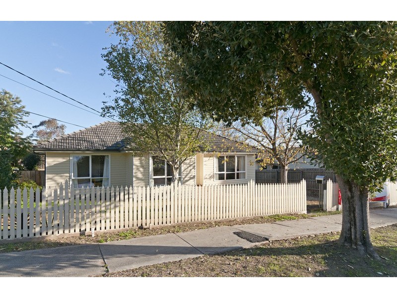 15 Kalimna Street, Mooroolbark VIC 3138