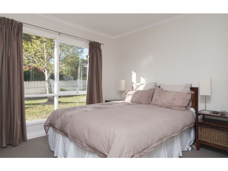 15 Kalimna Street, Mooroolbark VIC 3138