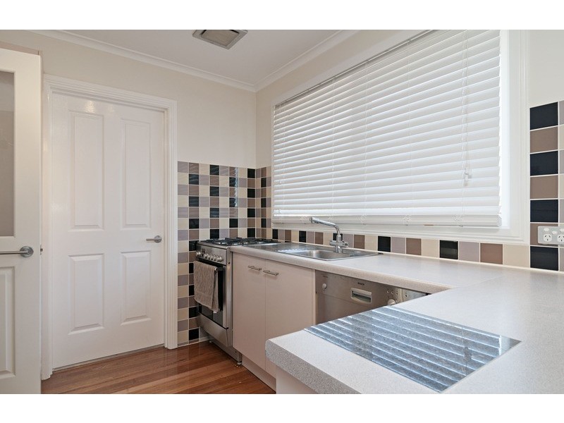 15 Kalimna Street, Mooroolbark VIC 3138