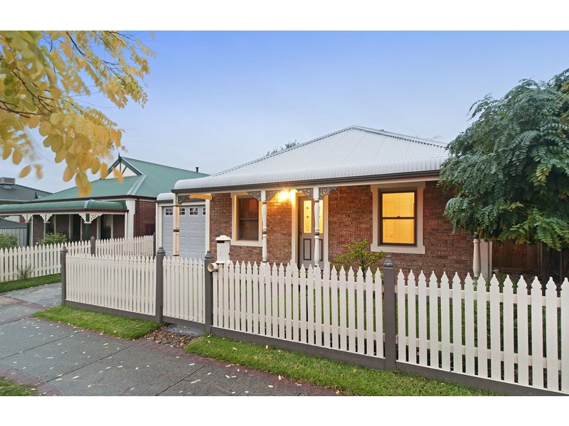 3 Rosewood  Place, Chirnside Park VIC 3116