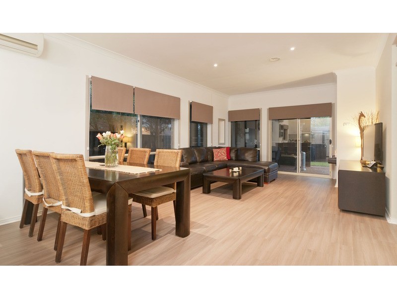 3 Rosewood  Place, Chirnside Park VIC 3116