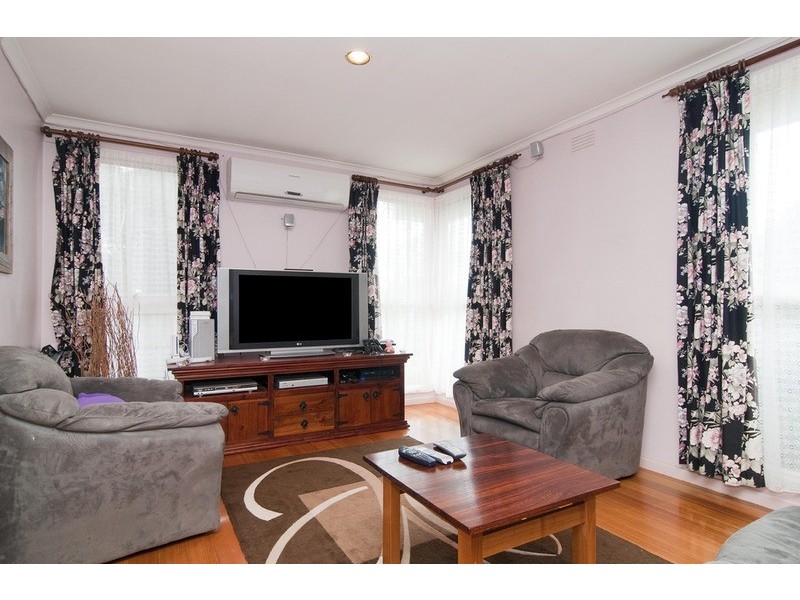 92 Lomond Avenue, Kilsyth VIC 3137