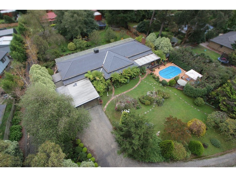 25 St James  Avenue, Montrose VIC 3765