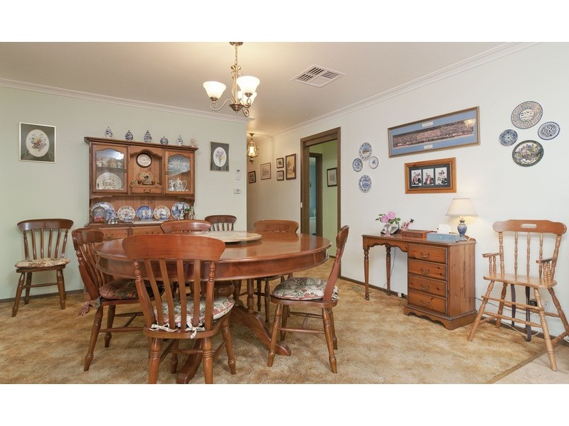 25 St James  Avenue, Montrose VIC 3765