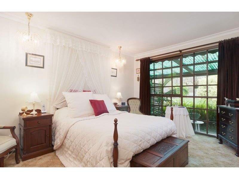 25 St James  Avenue, Montrose VIC 3765