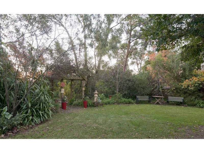 86 Pembroke Road, Mooroolbark VIC 3138