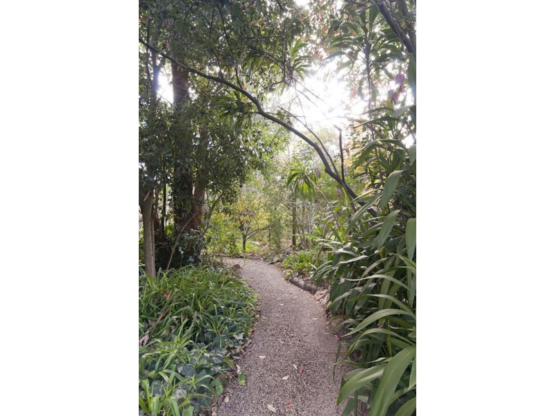 86 Pembroke Road, Mooroolbark VIC 3138