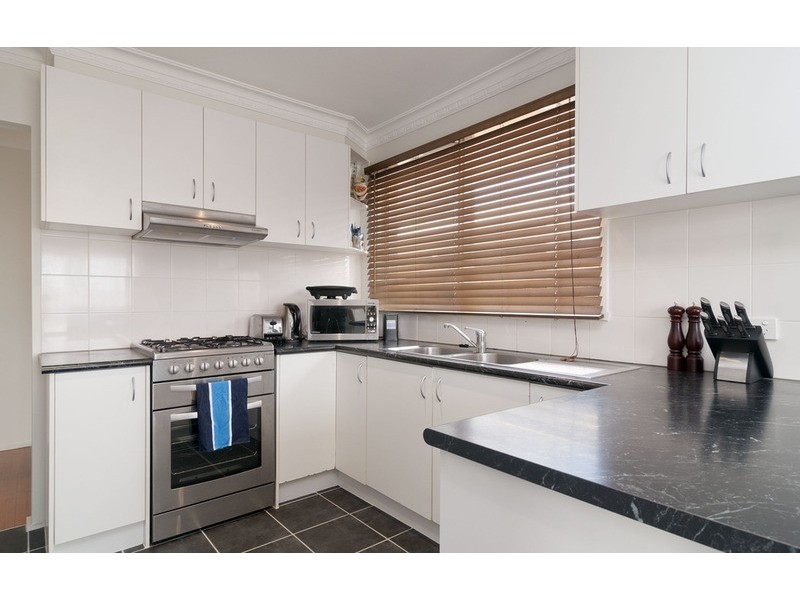 1/27 Bellara  Drive, Mooroolbark VIC 3138