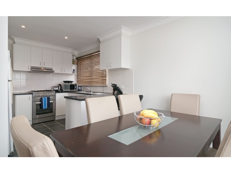 1/27 Bellara  Drive, Mooroolbark VIC 3138