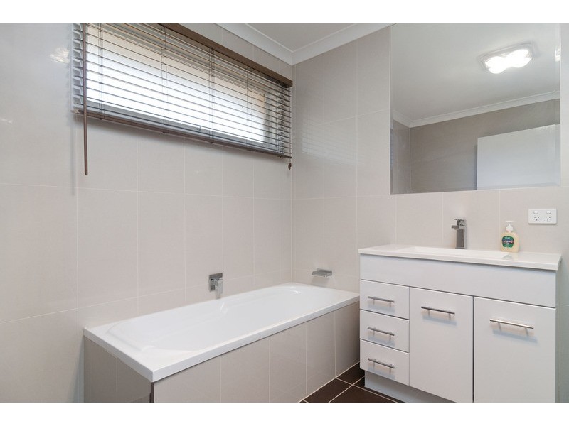 1/27 Bellara  Drive, Mooroolbark VIC 3138