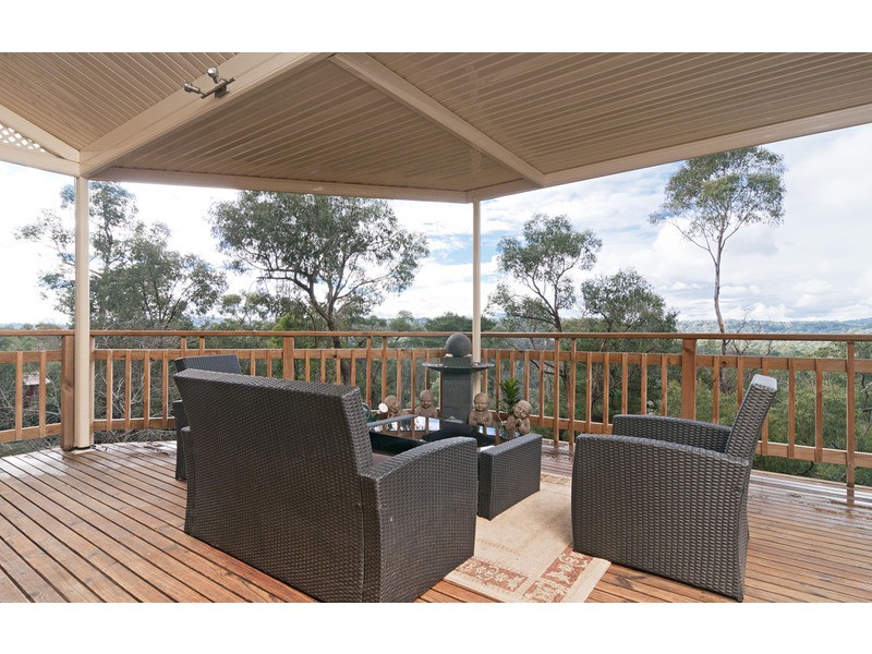 19 Thomas  Crescent, Lilydale VIC 3140