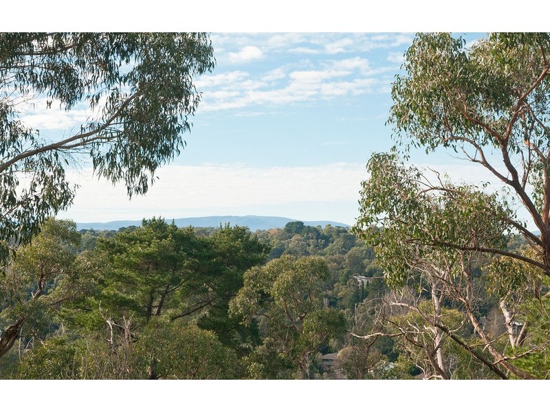 19 Thomas  Crescent, Lilydale VIC 3140