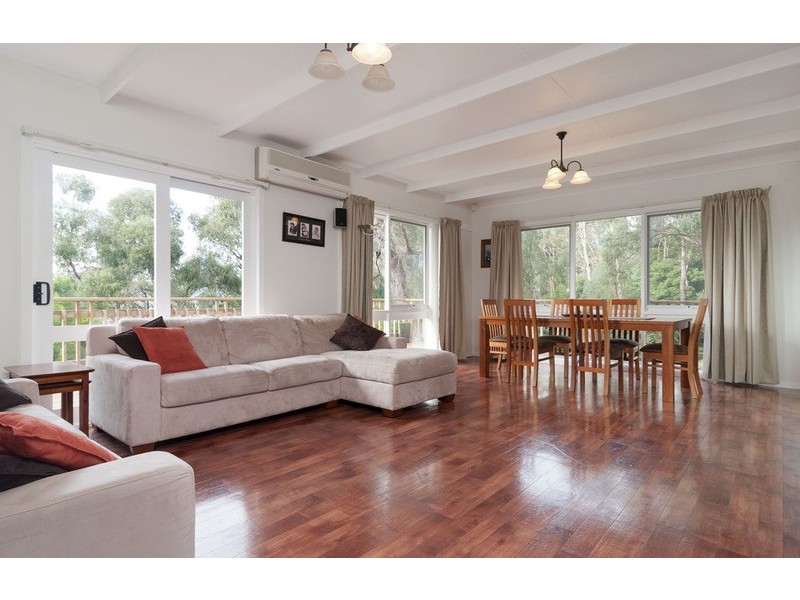 19 Thomas  Crescent, Lilydale VIC 3140