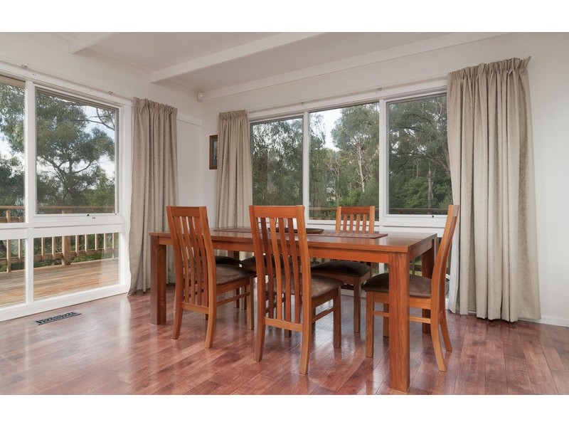 19 Thomas  Crescent, Lilydale VIC 3140