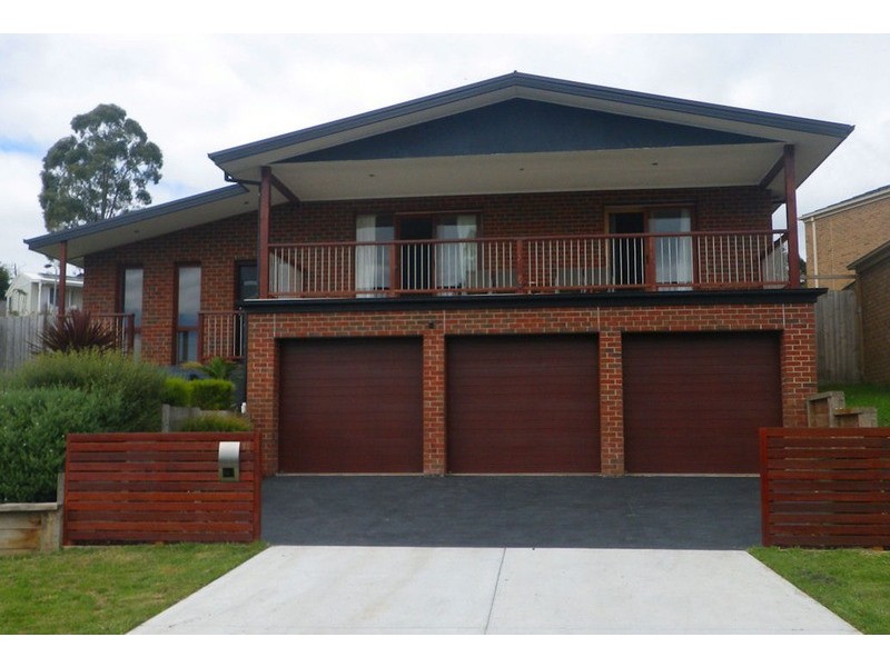12 Sirocco Court, Wandin North VIC 3139