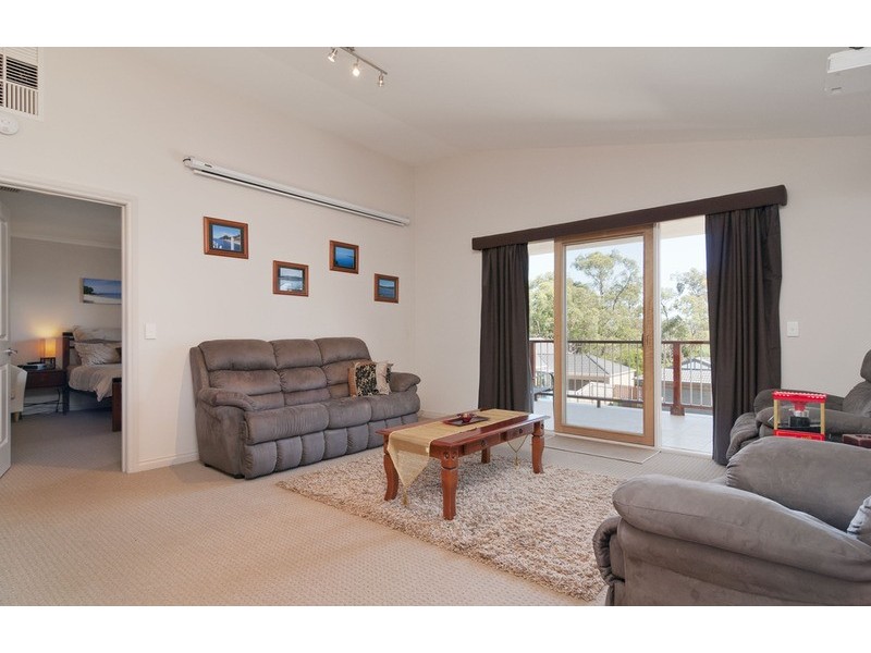 12 Sirocco Court, Wandin North VIC 3139