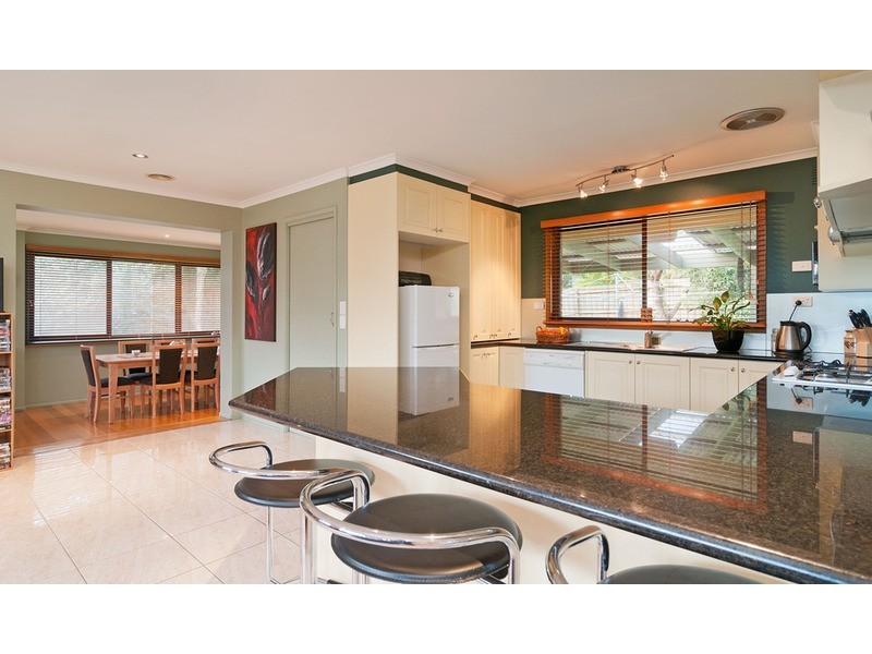 4 Bristol Crescent, Lilydale VIC 3140