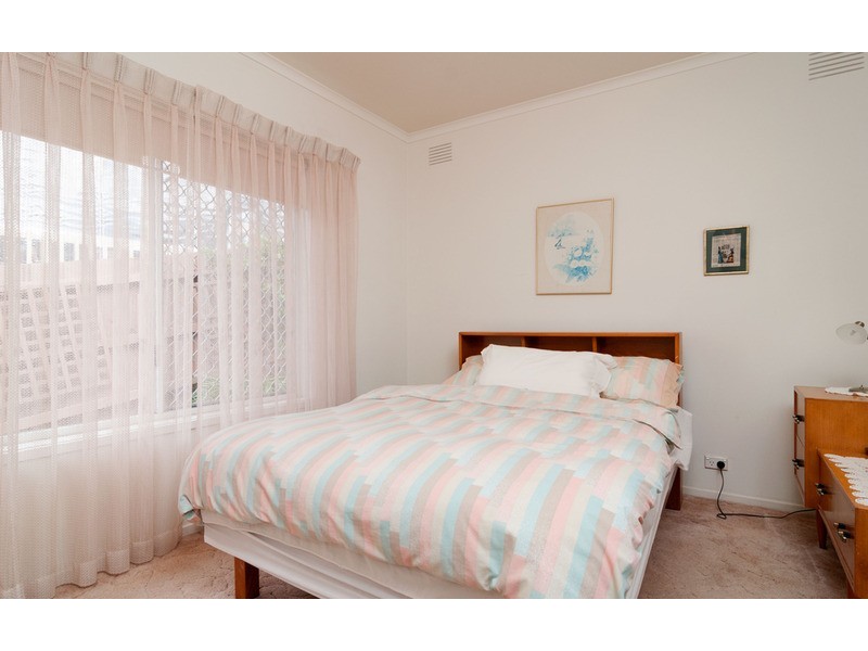 17 St Andrews Drive, Chirnside Park VIC 3116