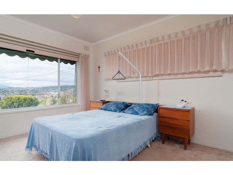 17 St Andrews Drive, Chirnside Park VIC 3116