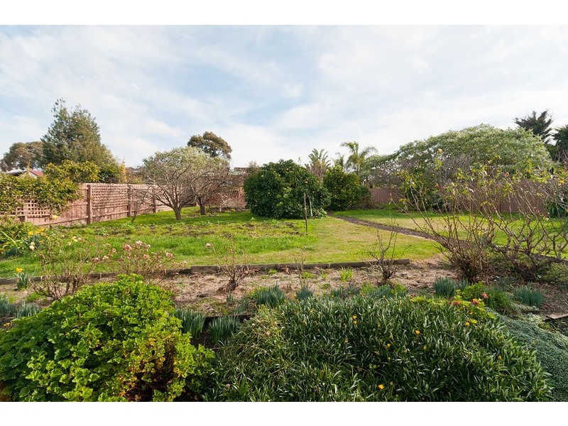 17 St Andrews Drive, Chirnside Park VIC 3116