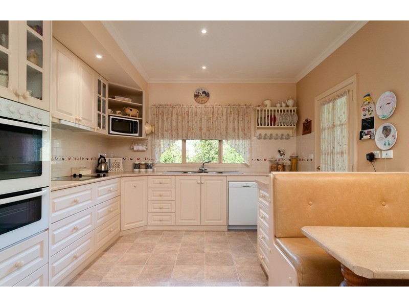 18 Henry  Street, Woori Yallock VIC 3139