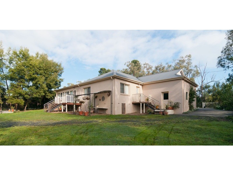 18 Henry  Street, Woori Yallock VIC 3139