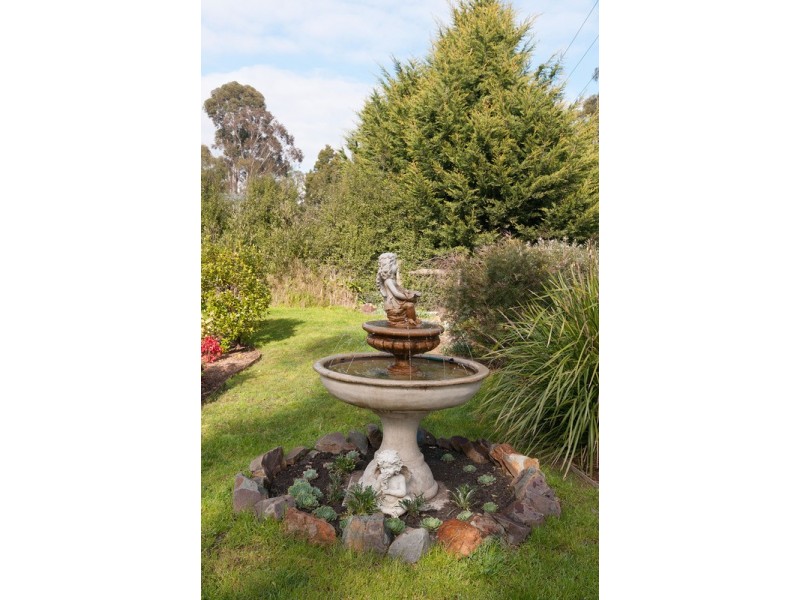 18 Henry  Street, Woori Yallock VIC 3139