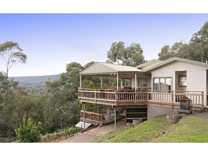 19 Thomas  Crescent, Lilydale VIC 3140