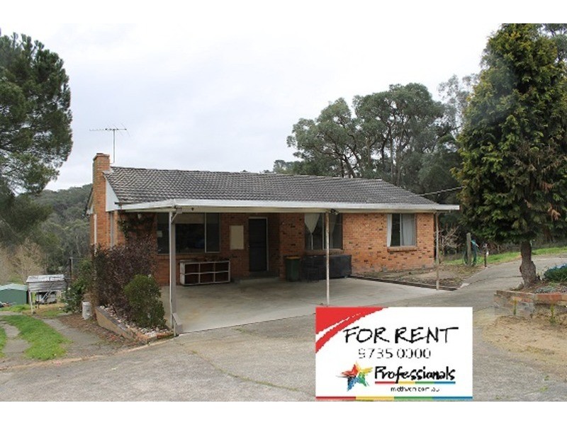 35 Moore Avenue, Montrose VIC 3765