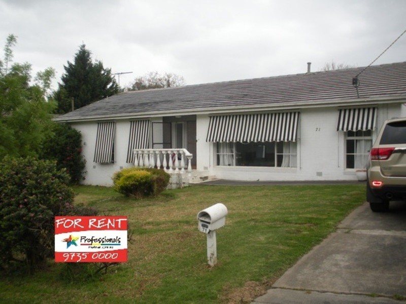 71 St Andrews Drive, Chirnside Park VIC 3116