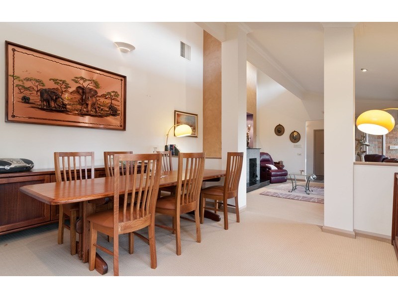 7 Highleigh Court, Mooroolbark VIC 3138