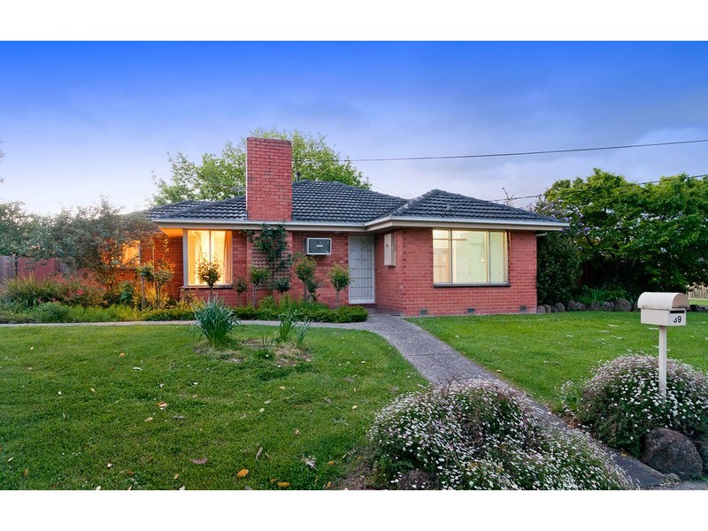 39 Carronvale  Road, Mooroolbark VIC 3138