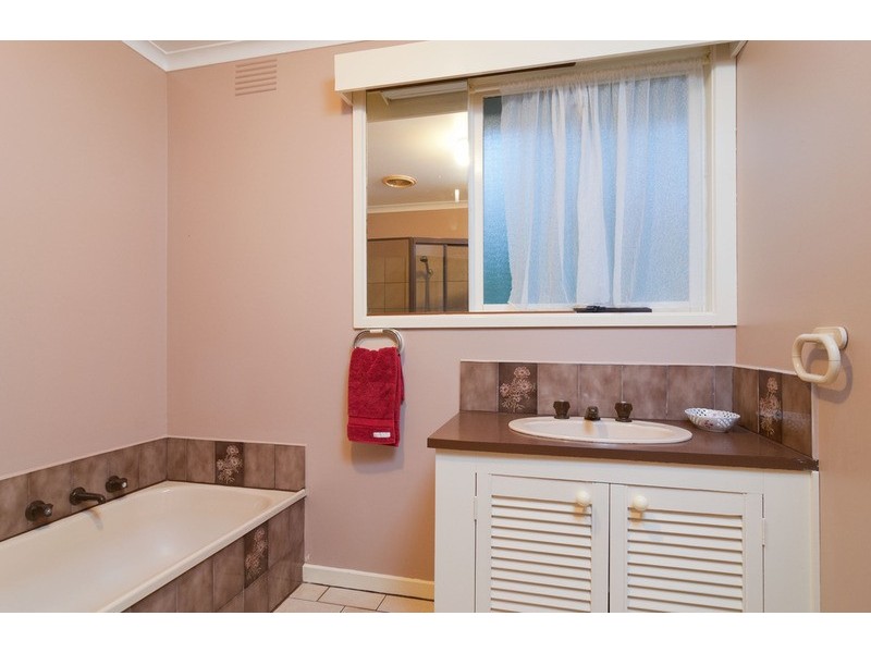 36 Priestley  Crescent, Mount Evelyn VIC 3796