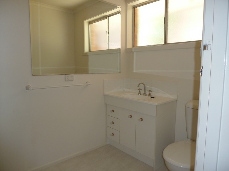 2/6 Central Avenue, Mooroolbark VIC 3138