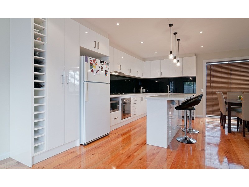 2/27 Bellara Drive, Mooroolbark VIC 3138