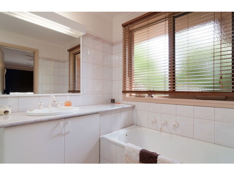 2/184 Bayswater Road, Croydon VIC 3136