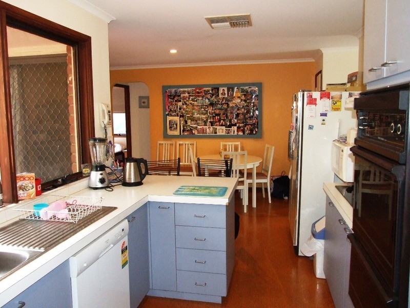 25 Sorrel Crescent, Warranwood VIC 3134